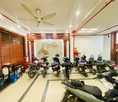 selling 7-storey house of 62m - 6m frontage - kim dong for more than 20 billion