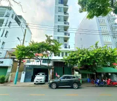 selling 9-storey chdv building with river view, 33 rooms, income 150 million/month