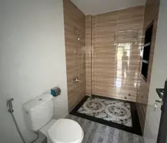 selling a 2-storey house with spacious parking for 2 cars. vinh trung - tay nt ward 147m2 selling price: 3ty250 tl