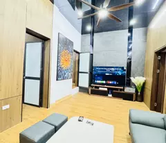 selling a 3-bedroom townhouse with a car parked in the center of hanoi city
