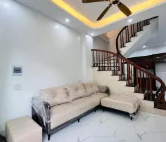 selling a 3-storey house in the center of tran hiep ward, fully furnished, area 38m2. price 1,850 billion