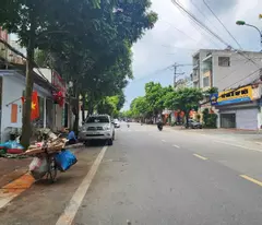 selling a 3-storey house with 4 bedrooms near dong anh station, hanoi, 124m2, frontage 7m