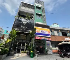 selling a 4-storey house fronting me linh street, close to nguyen thi minh khai street, near the sea area: 64m2,