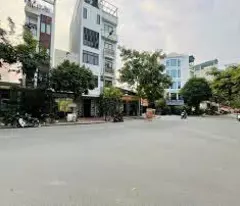 selling a 4-storey house of nearly 43m, car, tu hiep thanh tri center for 5.x billion