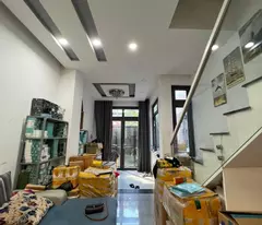 selling a 4-storey house opposite gigamall pham van dong, 80m2 with car parking, price 8.4 billion