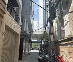 selling a 4-storey minh khai house with a car to avoid doing business with two mrs. trung