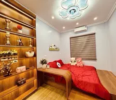 selling a 4-storey mobile house with sparkling interior, 5* car corner lot, avoiding hoang mai business