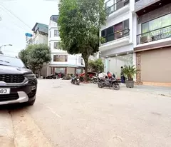 selling a 45m2 6-storey house with cars, avoiding the sidewalks of tu hoang street - nam tu liem