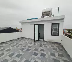 selling a 5-storey house in bac tu liem district with a car parking area of ​​43m2 over 4 billion.