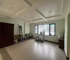selling a 5-storey kim dong subdivision house with many cars, avoiding hoang mai business