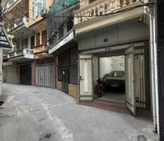 selling a 5-storey tran dai nghia house, people built a lot for cars to avoid going to trung's house