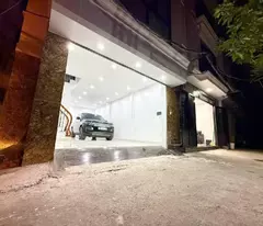 selling a 6-storey five-story house with a sparkling elevator and cars to avoid entering the house close to hoang mai street