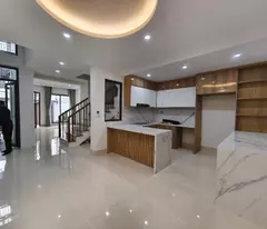 selling a 70m 3-storey house for only 4.85 billion. co bi center. brand new house.