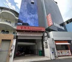 selling a beautiful 6x20 office building with 5 floors, beautiful construction