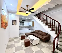 selling a beauty queen on a large alley, plot 62m2, priced at 16.5 billion for cars, business at dong da boc pagoda