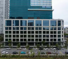selling a building facing the central street of ba dinh district, as big as a dinosaur, area 436m2, frontage 10.5m, 9