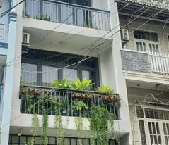 selling a business front house at the top of the food street, ward 13, district 6, 74m2, 3 floors, 5 bedrooms, 12.3 billion