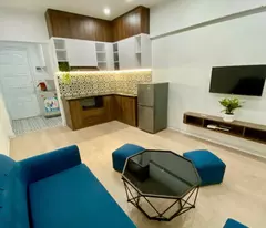 selling a collective apartment on nguyen chi thanh street, 65m2, 2 bedrooms, full furniture. price 2.x billion