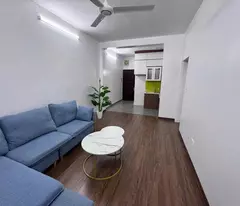 selling a collective apartment on the 3rd floor, nghia tan, 68m2, 2 bedrooms, corner apartment, car accessible, 3 billion 50