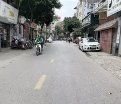 selling a corner house, street front house at 42 sai dong 65.6m2, 6.5 floors, close to the lake, business making money 40 million/month