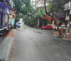 selling a house with 1 6-storey subdivision, people built a box to wait for the hoang mai elevator