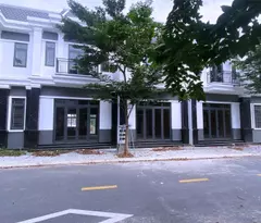 selling a house with 1 ground floor and 1 floor in a busy residential area, 12m main road, hoa loi, ben cat - area 5x17m, good price
