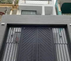 selling a house with 1 ground floor and 2 floors, land area 83m2, car alley, street 7, linh trung ward, thu duc, 8.8 billion