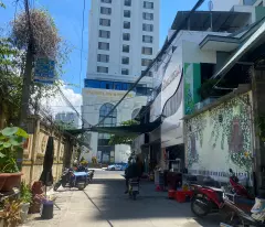 selling a level 4 house in thue tinh alley loc tho nha trang area: 89m² selling price: 150 million/m² please contact