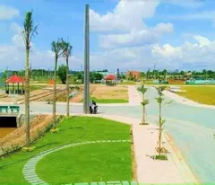 selling a plot of land in a prime location, right in front of nguyen trung truc street