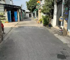 selling a plot of land with a free house for 4 old people. tan thoi location is the best in district 12
