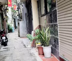 selling a sparkling 5-storey truong dinh house, people built it right on hoang mai street