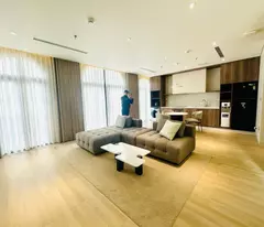 selling a super house on phu dong thien vuong street, 10 floors, sparkling elevator, two ladies