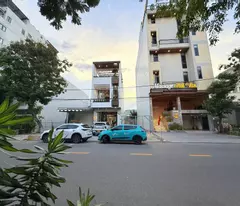 selling a super product of a new 3-storey house on 10.5m ho tung mau street