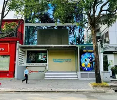 selling a super rare building on song hanh street, district 2, very large, 10m long, 20m long, 3-storey basement.