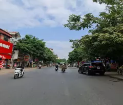 selling a townhouse of 90m2, 7m wide, 8m thuong thanh street, long bien, hanoi. contact 0989894845