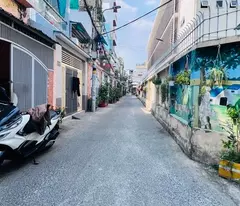 selling a two-sided house with alley 5m, 104 m2, suite of rooms 15 million/month linh xuan only 5 billion.