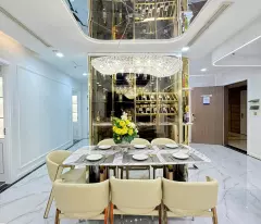 selling a unique 4-bedroom luxury apartment in vinhomes central park