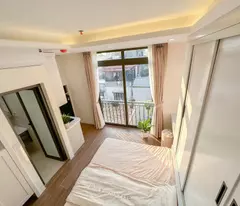 selling a very good house on hoang hoa tham street, 50m2, 6t elevator, 4.9m mt corner lot, 50 million/month