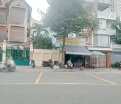selling a villa and a lot of land fronting duong quang dong street, ward 5, q8
