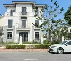 selling a villa of 240m2 in vip urban area, son bac ninh