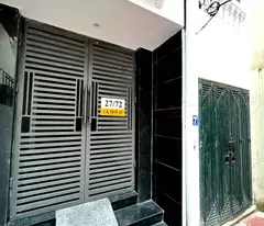 selling a well-developed house, 2 open sides, lane 850 lang street, dong da. area: 45m2 – 5 floors. price 7.25 billion.