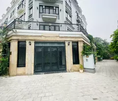 selling adjacent to kim van kim lu 116m, house with full fire protection system