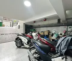 selling alley house 1/ phan tay ho, near phan xich long, 5.6x23m, 7 floors, contract 85 million, 23 billion.