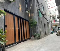 selling an 8-storey building with huge cash flow