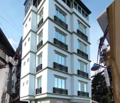 selling an old house and giving away land in tran phu, ha dong, the chicken that lays the golden egg, 82m 8.x billion