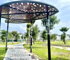 selling at a loss villa of 250m2, 10m area, opposite 1ha park, 4 floors, me linh center