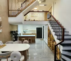 selling bach mai townhouse, hai ba trung, 37m, 5 floors. price: 8.2 billion. contact: 0937158386