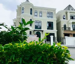 selling bt corner lot 263m2 "gia by kita" southeast facing. 270m from cv 65ha - 270m