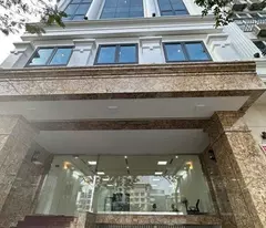selling building 8 above 1 basement in lac long quan street 75 billion 145m2, mt7.5m for business near district party committee