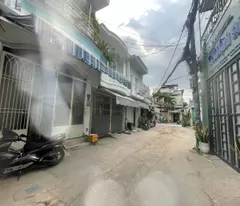 selling car alley house 5m 104m² huynh thien loc tan phu only 75 million/m²